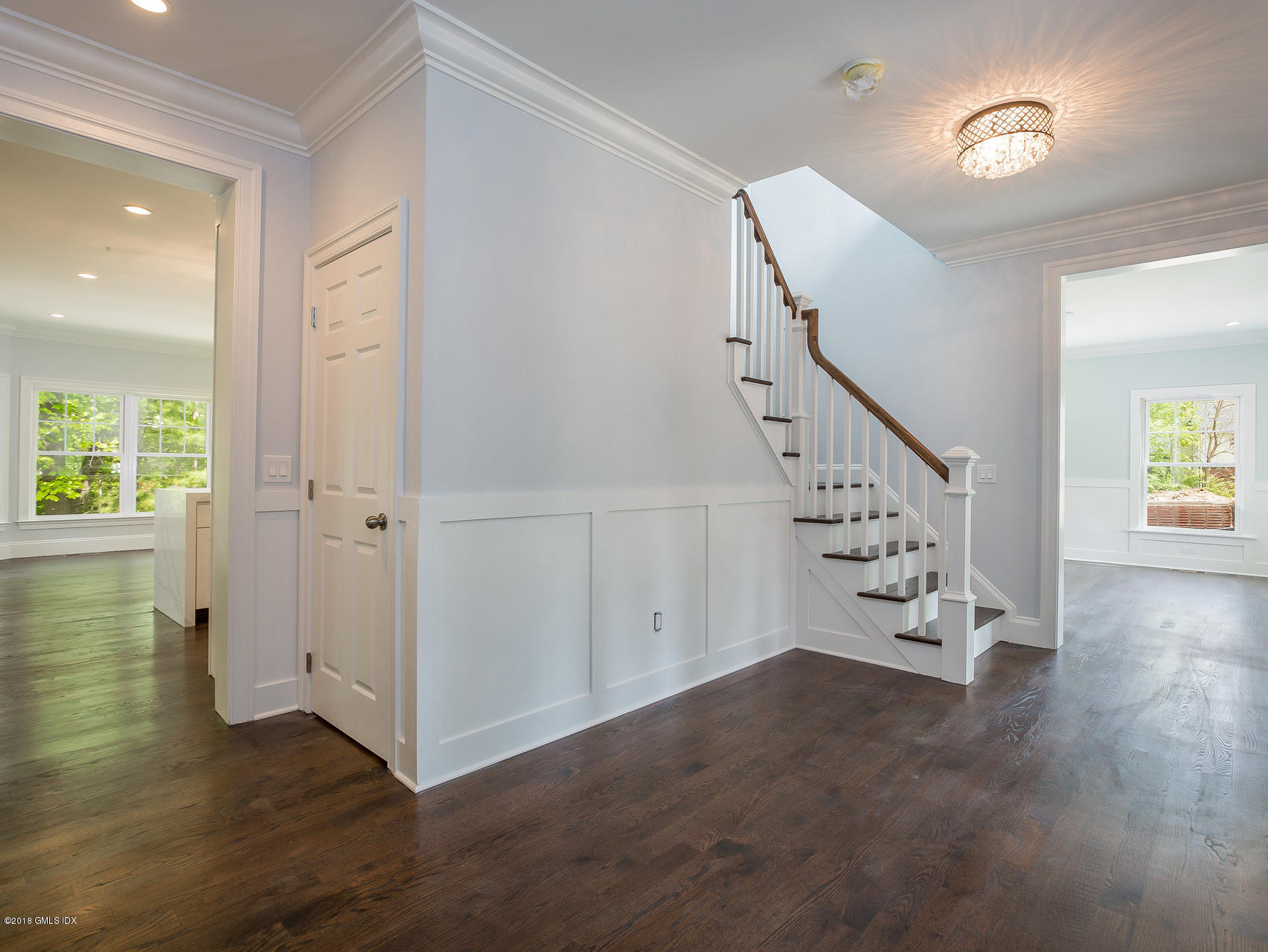 1041 Stillwater Road Stamford, CT 06902 - Photo 10 of 41
