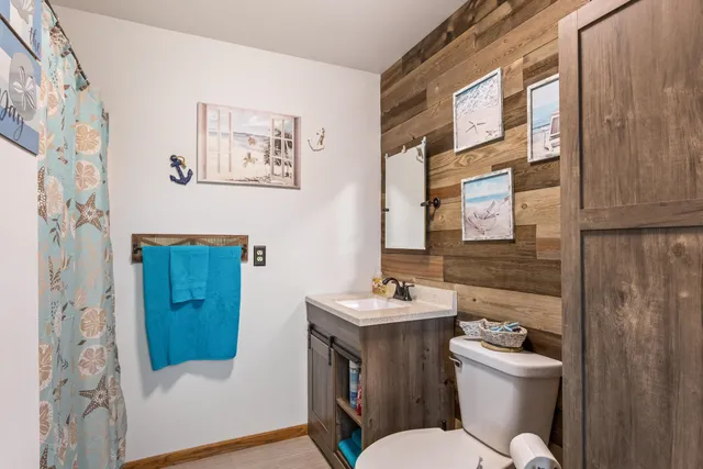 $524,000 | N5664 Sondalle Lane, Princeton, WI 54968