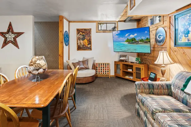 $524,000 | N5664 Sondalle Lane, Princeton, WI 54968