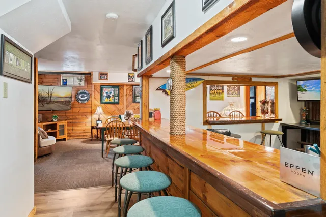 $524,000 | N5664 Sondalle Lane, Princeton, WI 54968