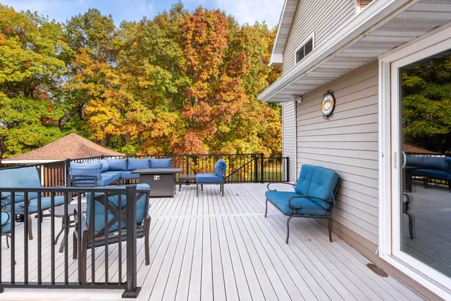 $524,000 | N5664 Sondalle Lane, Princeton, WI 54968