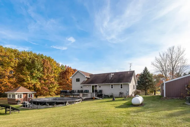 $524,000 | N5664 Sondalle Lane, Princeton, WI 54968