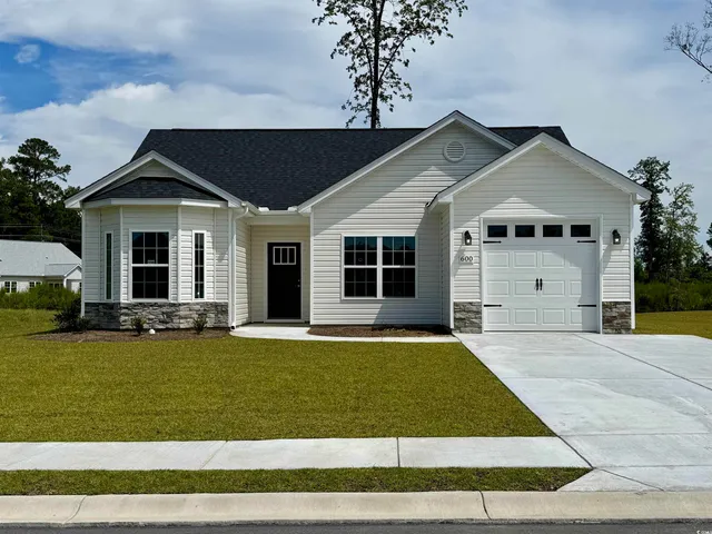 $259,900 | 600 Shallow Cv Drive, Conway, SC 29527