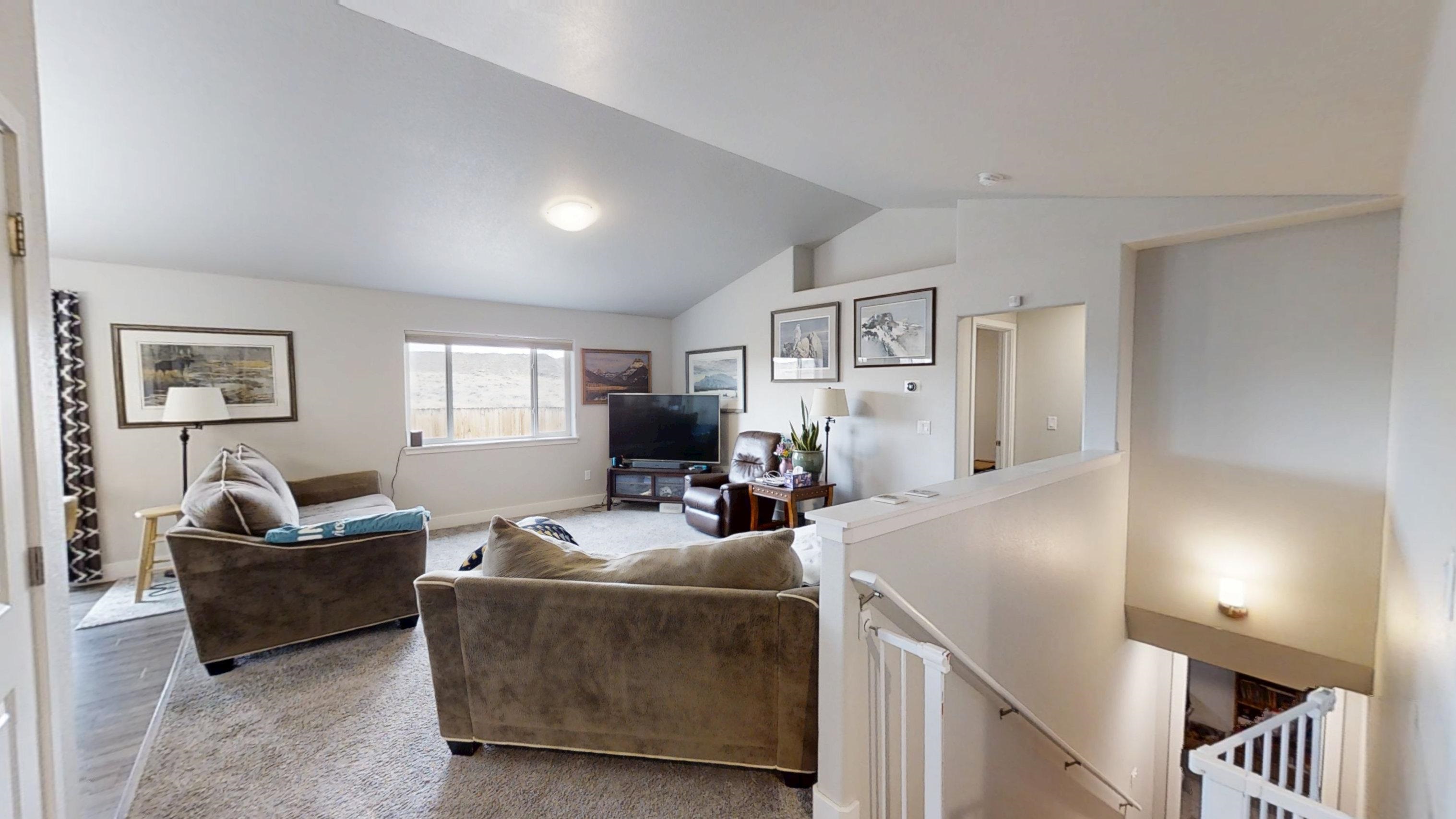 6716 Rogue River Road Casper, WY 82604 - Photo 2 of 39