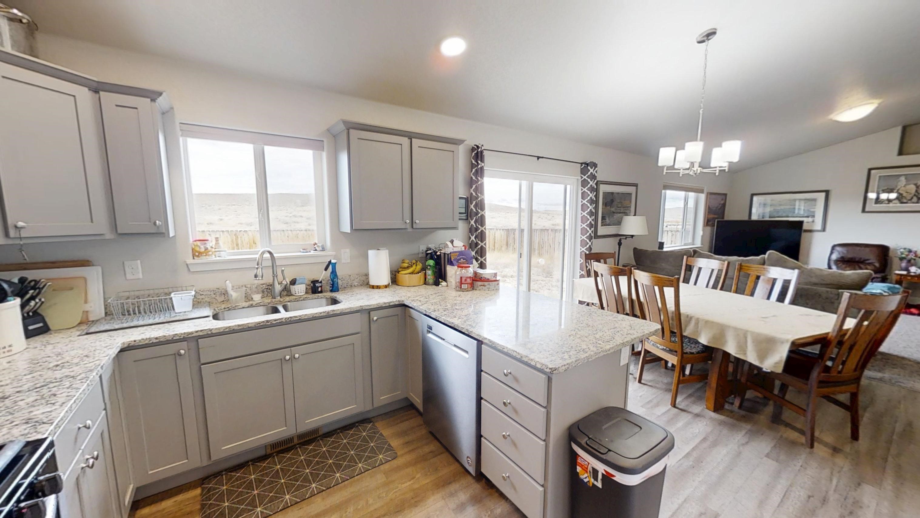 6716 Rogue River Road Casper, WY 82604 - Photo 10 of 39