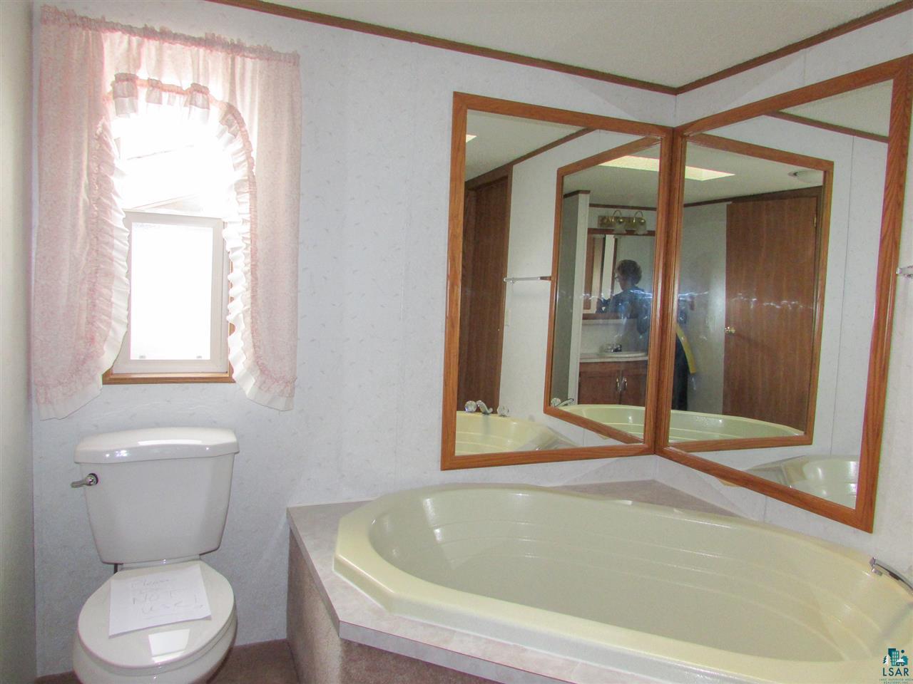 7561 Industrial Road Saginaw, MN 55779 - Photo 19 of 24 Soaking tub