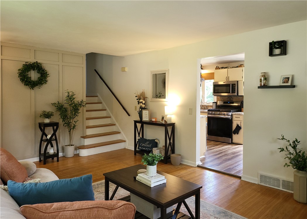 34 Gladmar Drive Irondequoit, NY 14622 - Photo 6 of 43