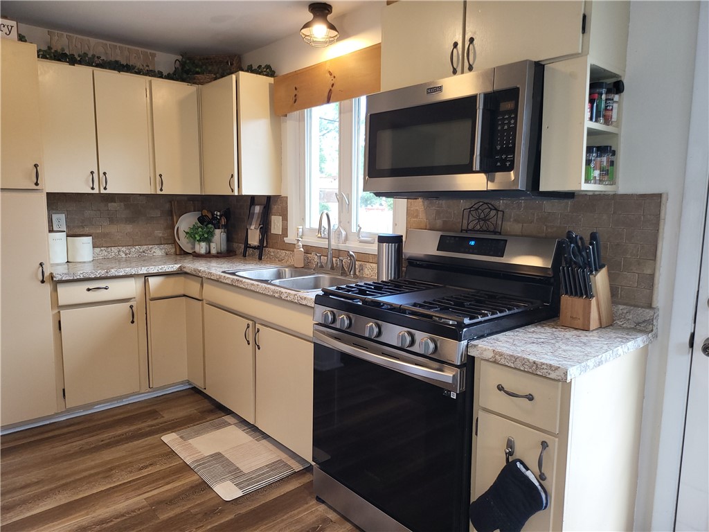 34 Gladmar Drive Irondequoit, NY 14622 - Photo 10 of 43