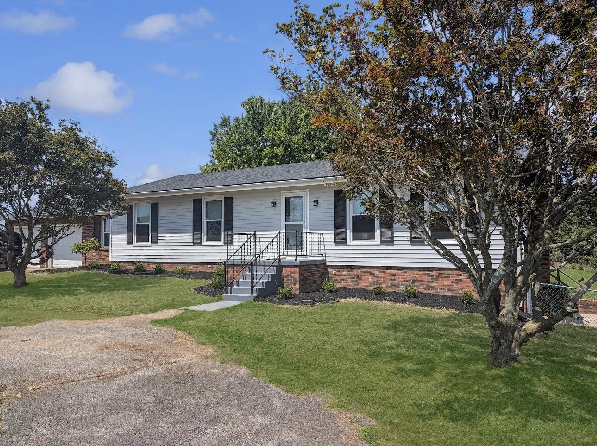 195 Windswept Road Lancaster, KY 40444 - Photo 2 of 43 IMG_2433