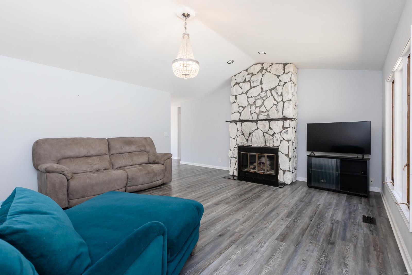 130 Fairwood Hills Road O'Fallon, IL 62269 - Photo 13 of 52