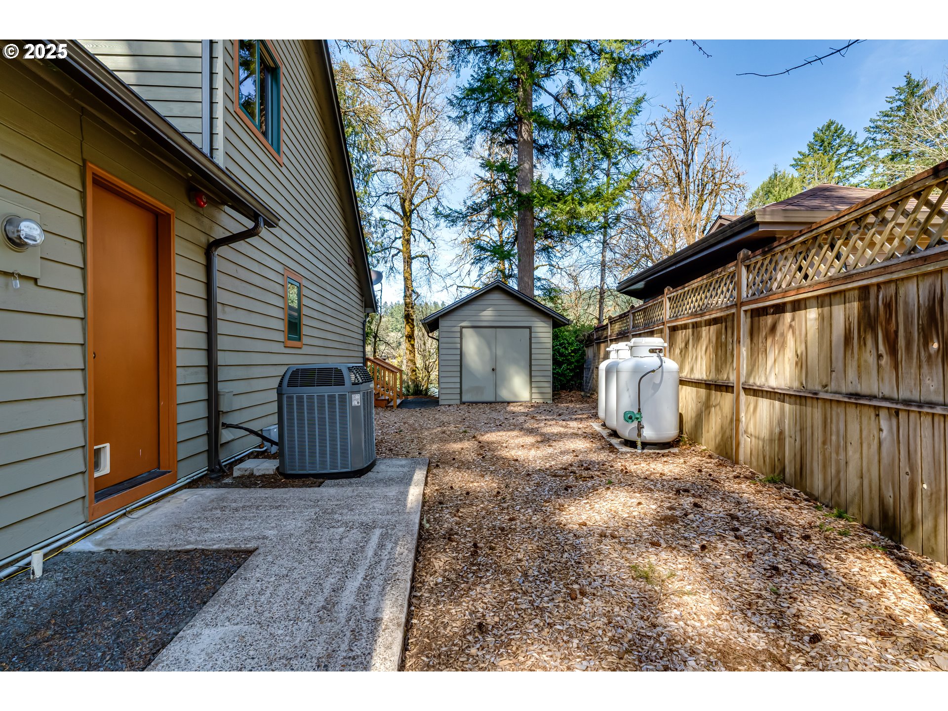 43081 Deerhorn Road Springfield, OR 97478 - Photo 11 of 45