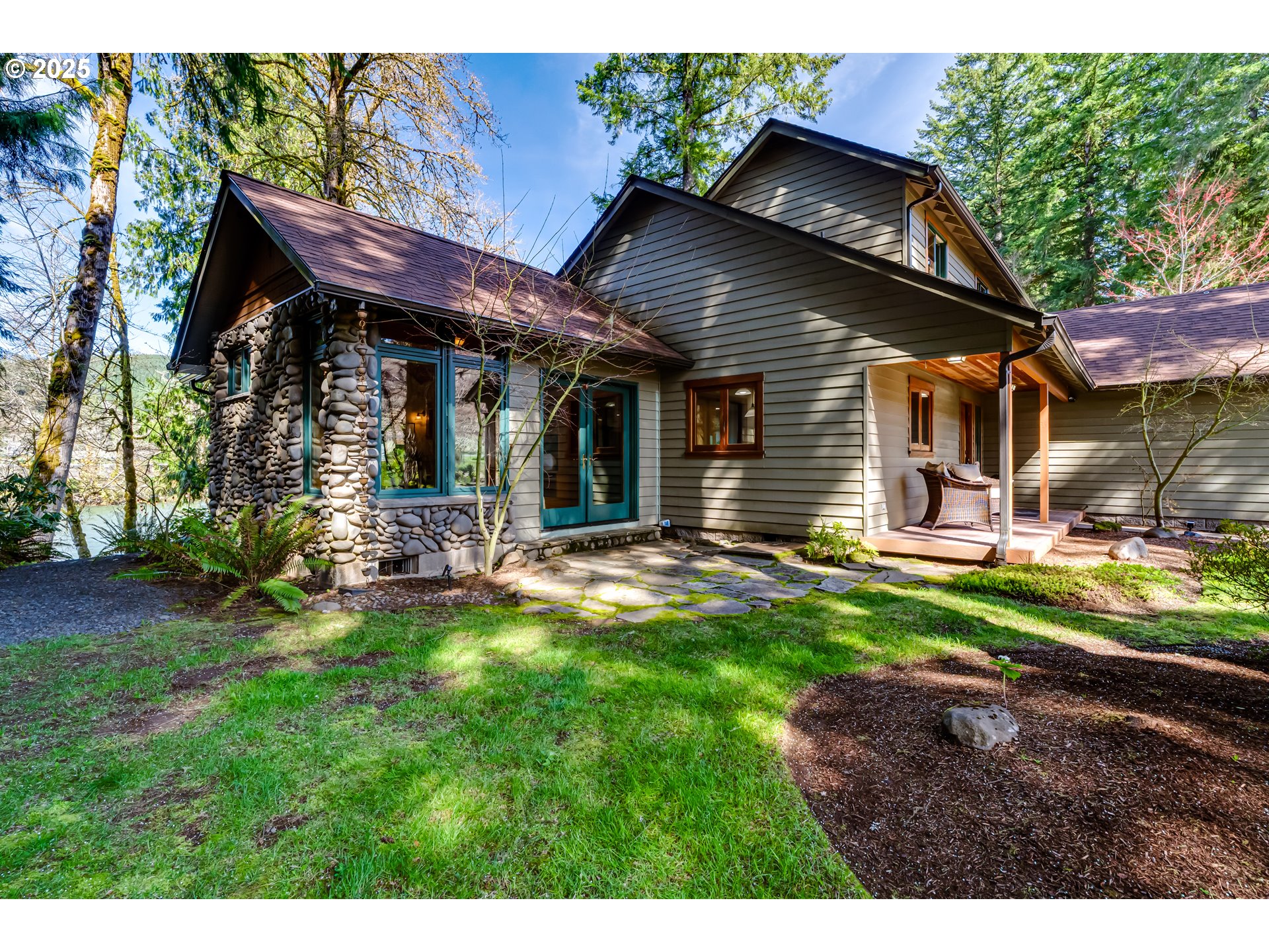 43081 Deerhorn Road Springfield, OR 97478 - Photo 7 of 45