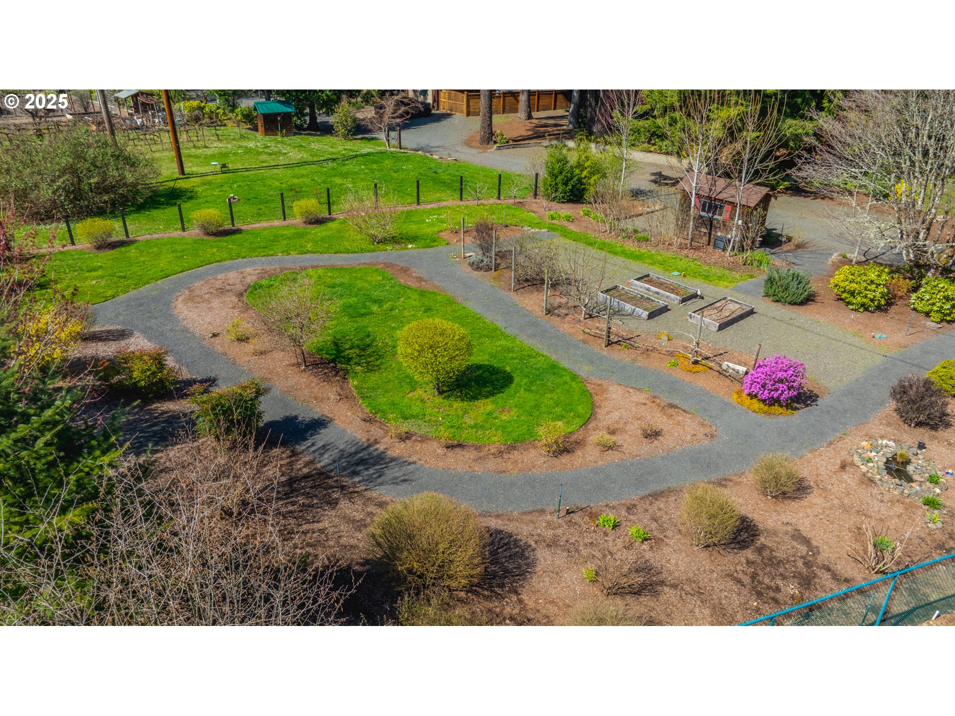 43081 Deerhorn Road Springfield, OR 97478 - Photo 9 of 45