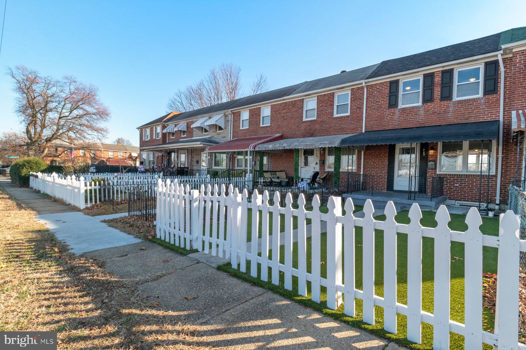 409 Oakwood Road Dundalk, MD 21222 - Photo 2 of 29