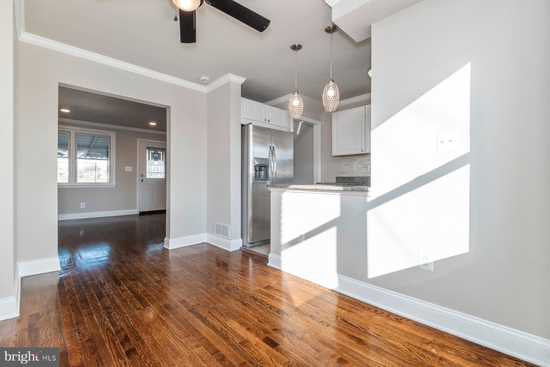 409 Oakwood Road Dundalk, MD 21222 - Photo 7 of 29 Dining Room
