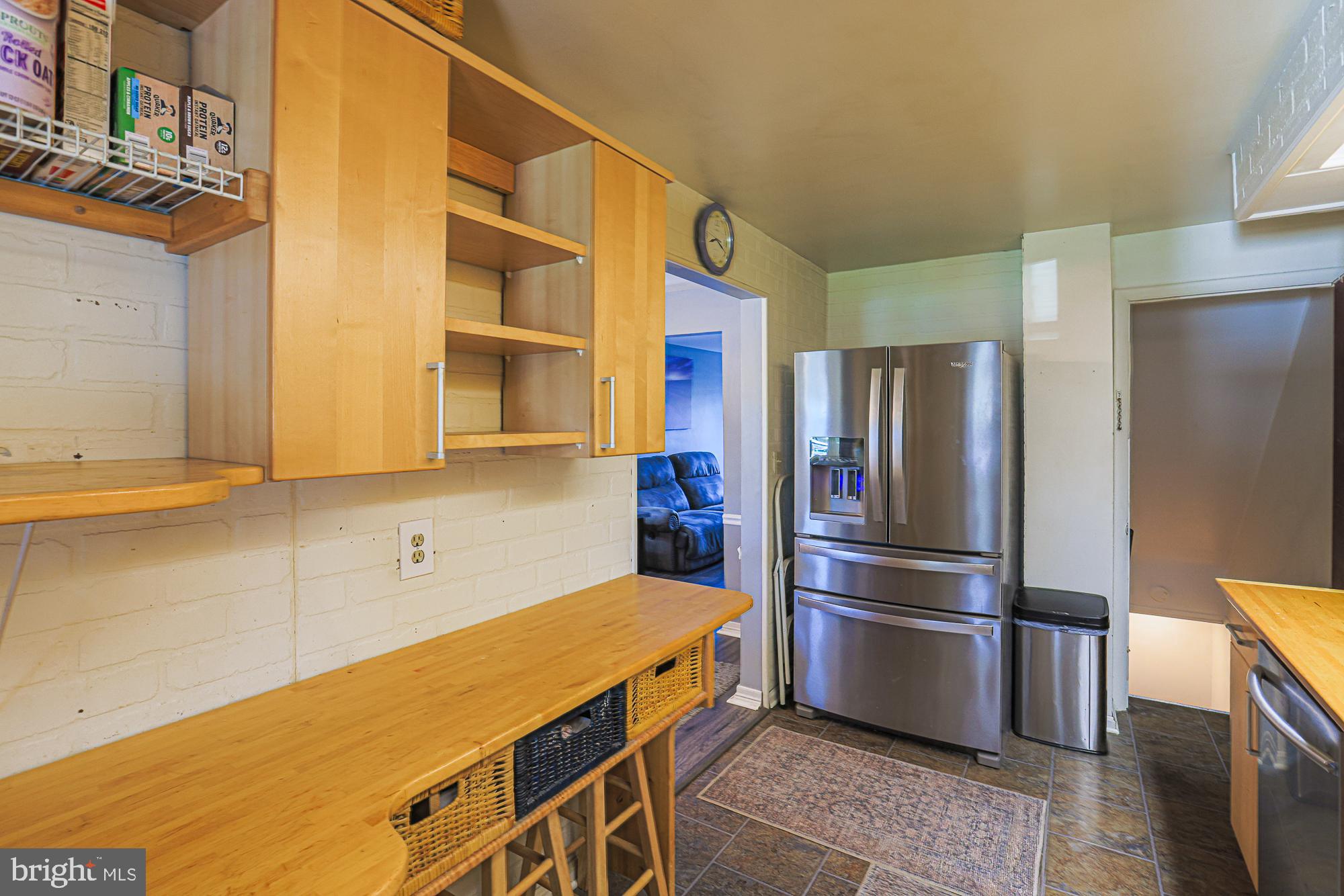 8739 Cimarron Circle Baltimore, MD 21234 - Photo 22 of 46 Kitchen