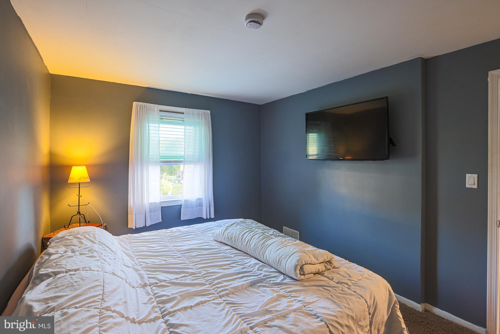 8739 Cimarron Circle Baltimore, MD 21234 - Photo 25 of 46 Bedroom 2