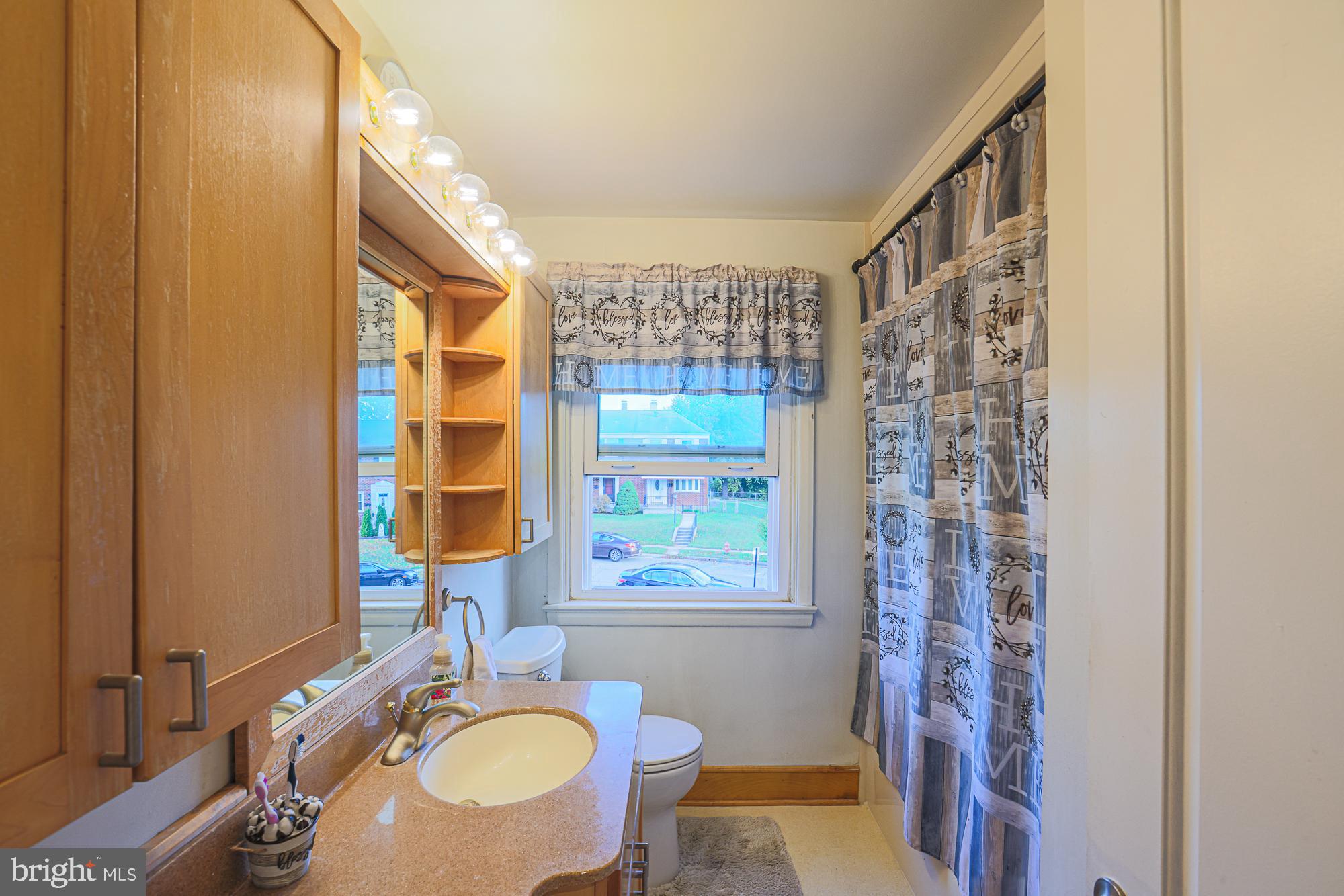 8739 Cimarron Circle Baltimore, MD 21234 - Photo 29 of 46 Upstairs Full Bath