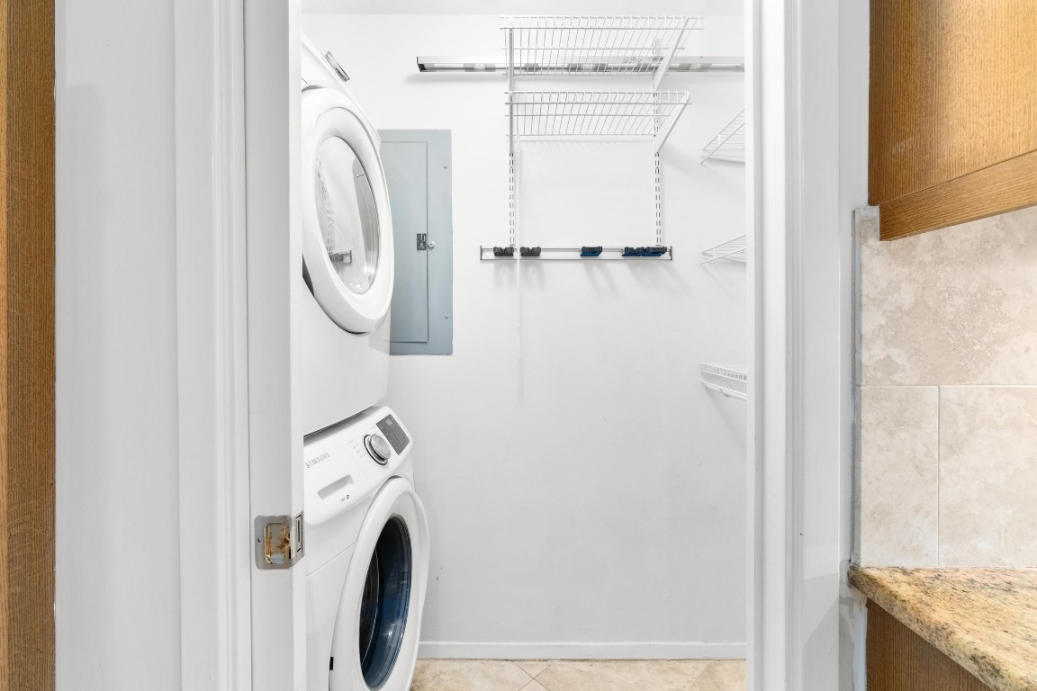 40 North Interstate Highway 35, Unit 3D3 Austin, TX 78701 - Photo 11 of 40 a view of bathroom with washer and dryer