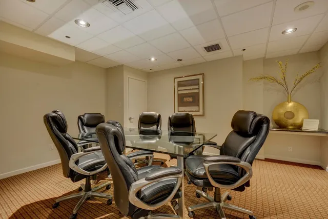 $3,000 | 40 North Interstate Highway 35, Unit 3D3, Austin, TX 78701