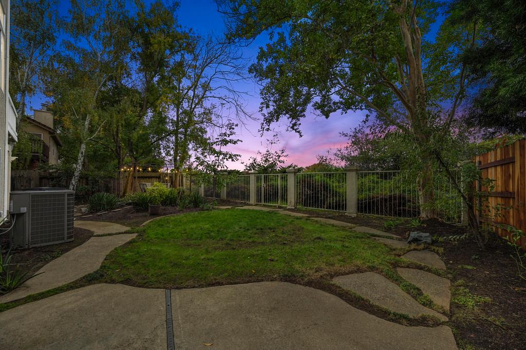 113 Ballast Way Folsom, CA 95630 - Photo 35 of 42 a backyard of a house with lots of green space