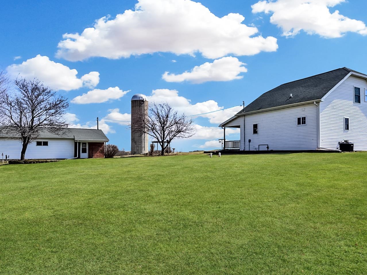 12223 County P Bagley, WI 53801 - Photo 5 of 40