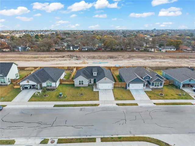 $279,000 | 2502 Lightfoot Lane, Bryan, TX 77803