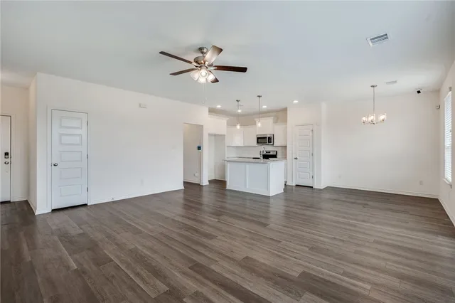 $279,000 | 2502 Lightfoot Lane, Bryan, TX 77803