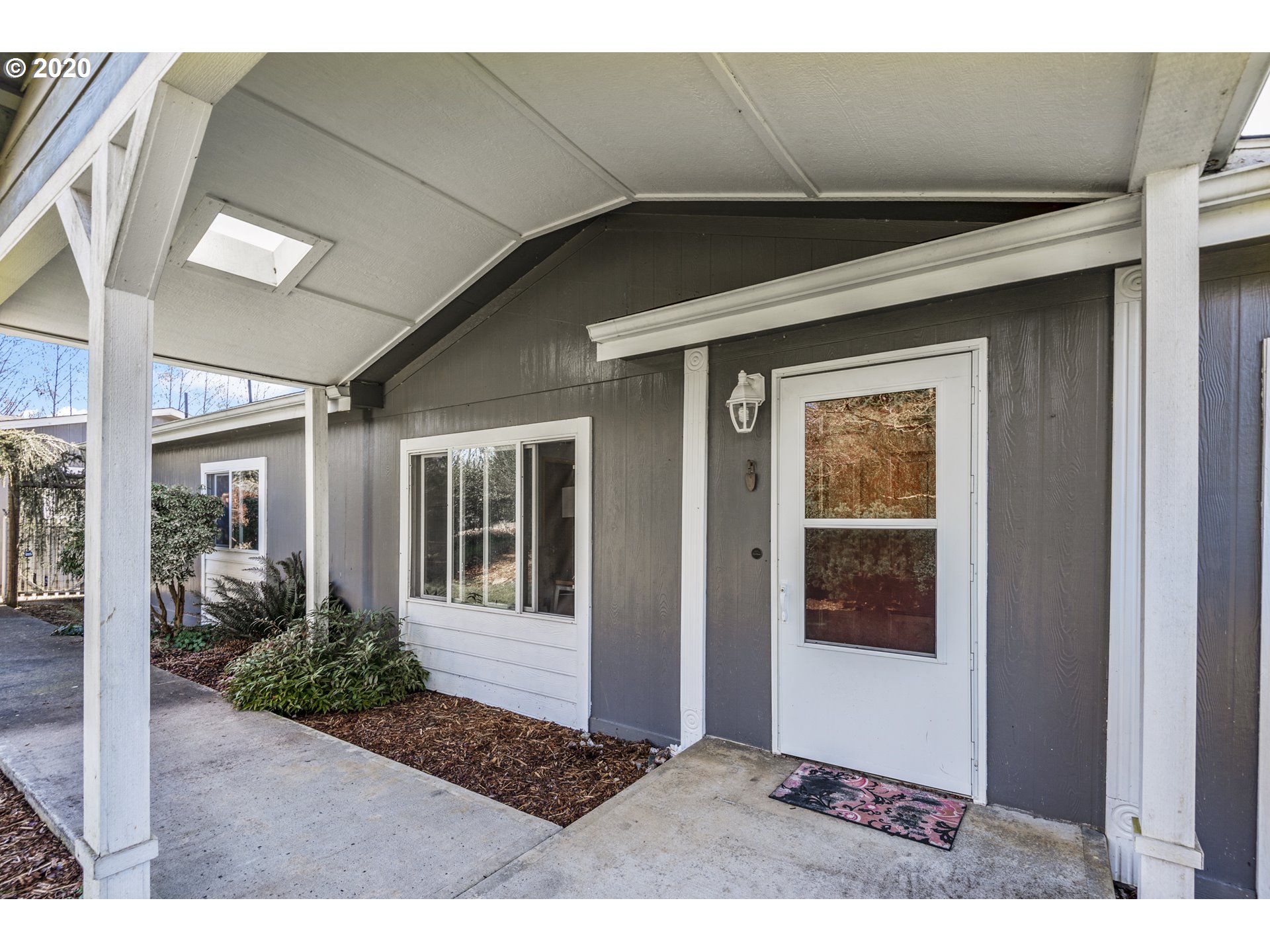 260 Flyaway Road Castle Rock, WA 98611 - Photo 2 of 24 Gallery Image 2
