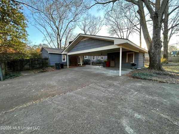 $200,000 | 1424 East Northside Drive, Jackson, MS 39211