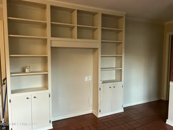 $200,000 | 1424 East Northside Drive, Jackson, MS 39211