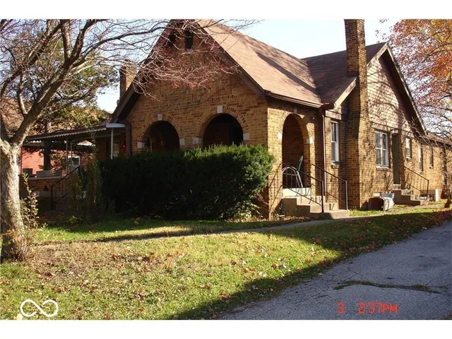 $1,095 | 5221 East 10th Street, Indianapolis, IN 46219