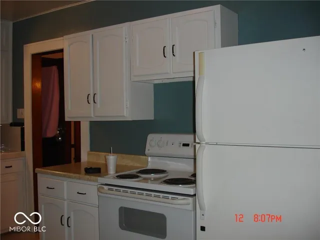 $1,095 | 5221 East 10th Street, Indianapolis, IN 46219