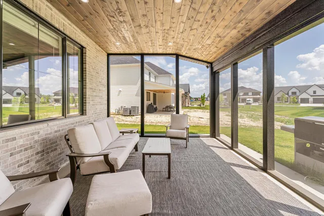 $1,150,000 | 9533 Tall Grass Trail, St. John, IN 46373