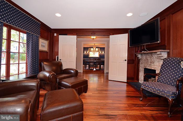 8018 Rider Avenue Baltimore, MD 21204 - Photo 10 of 23 Den