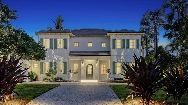 $13,750,000 | 70 Lighthouse Point Drive, Longboat Key, FL 34228