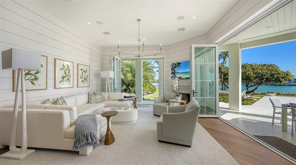 70 Lighthouse Point Drive Longboat Key, FL 34228 - Photo 23 of 79