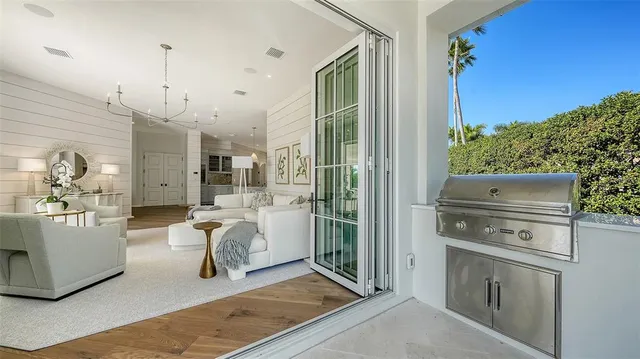 $13,750,000 | 70 Lighthouse Point Drive, Longboat Key, FL 34228