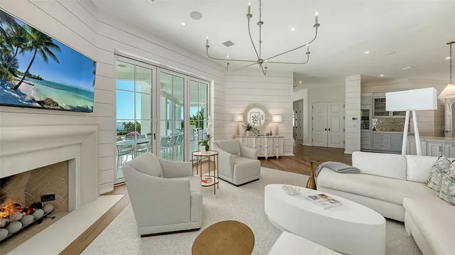 $13,750,000 | 70 Lighthouse Point Drive, Longboat Key, FL 34228