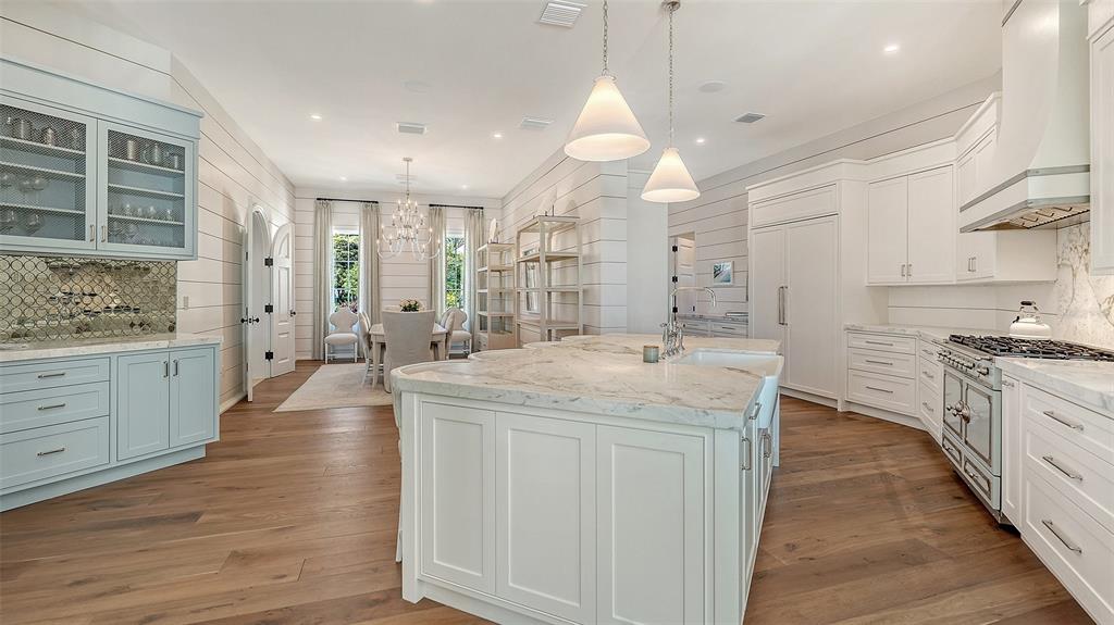 70 Lighthouse Point Drive Longboat Key, FL 34228 - Photo 31 of 79