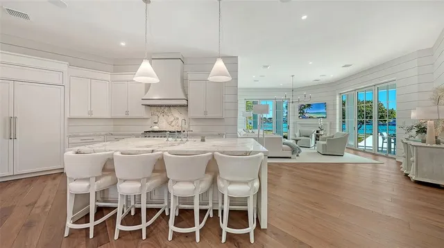 $13,750,000 | 70 Lighthouse Point Drive, Longboat Key, FL 34228