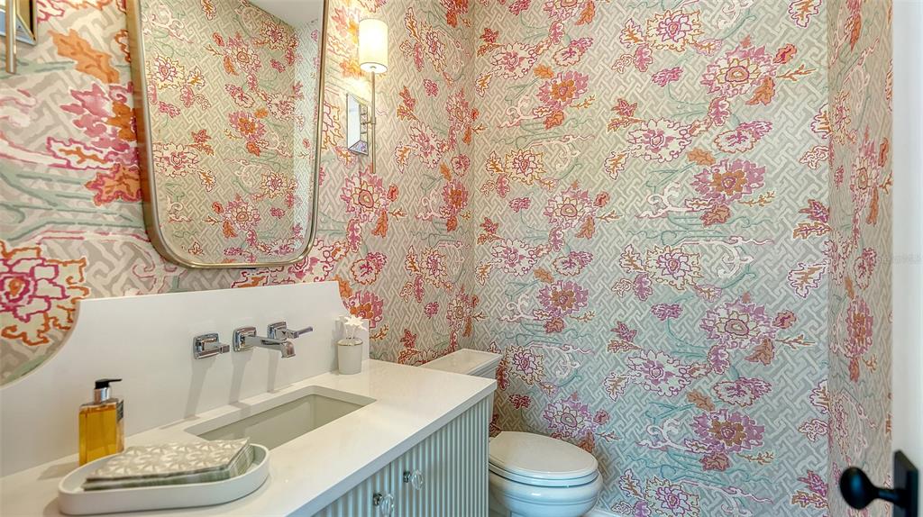 70 Lighthouse Point Drive Longboat Key, FL 34228 - Photo 45 of 77