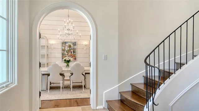 $13,750,000 | 70 Lighthouse Point Drive, Longboat Key, FL 34228