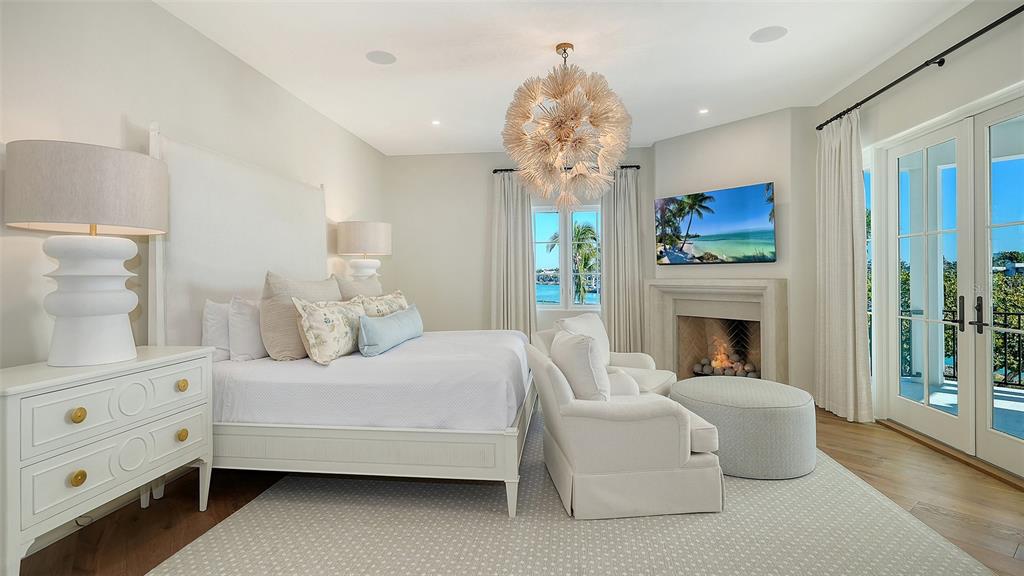 70 Lighthouse Point Drive Longboat Key, FL 34228 - Photo 52 of 77