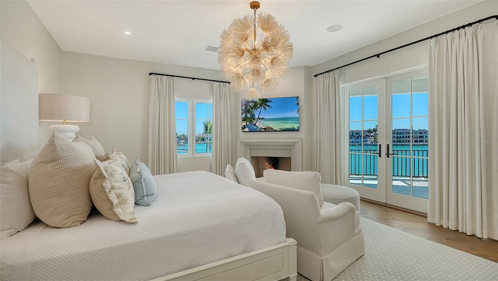 70 Lighthouse Point Drive Longboat Key, FL 34228 - Photo 53 of 77