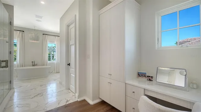 $13,750,000 | 70 Lighthouse Point Drive, Longboat Key, FL 34228