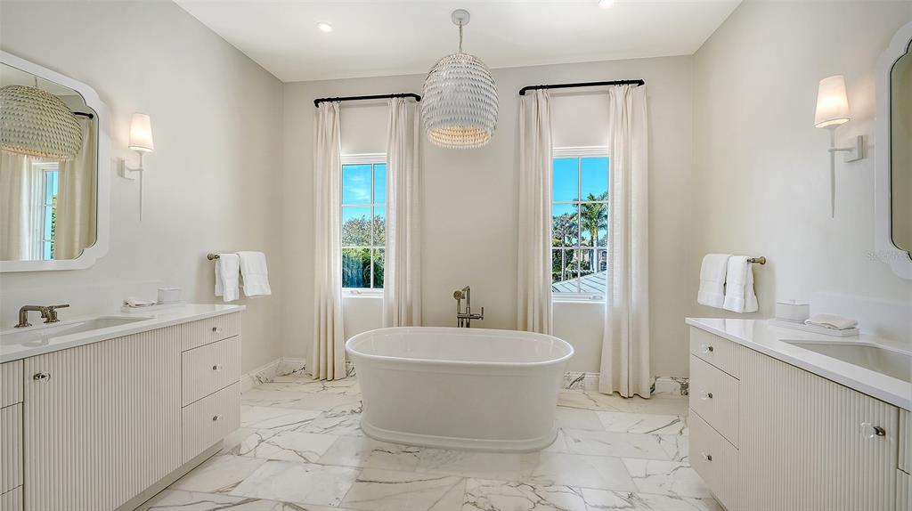 70 Lighthouse Point Drive Longboat Key, FL 34228 - Photo 60 of 79