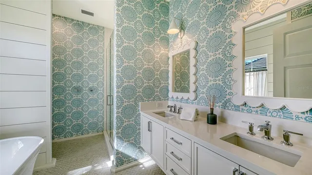 $13,750,000 | 70 Lighthouse Point Drive, Longboat Key, FL 34228