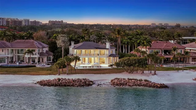 $13,750,000 | 70 Lighthouse Point Drive, Longboat Key, FL 34228