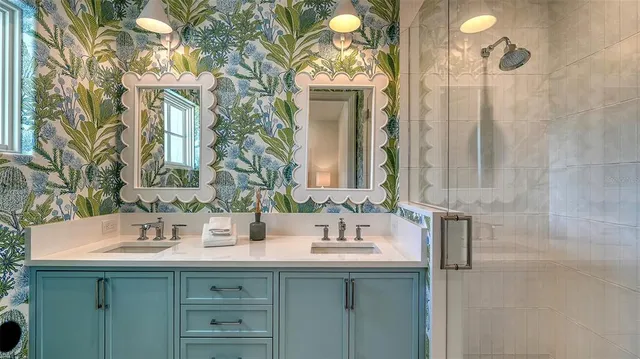 $13,750,000 | 70 Lighthouse Point Drive, Longboat Key, FL 34228